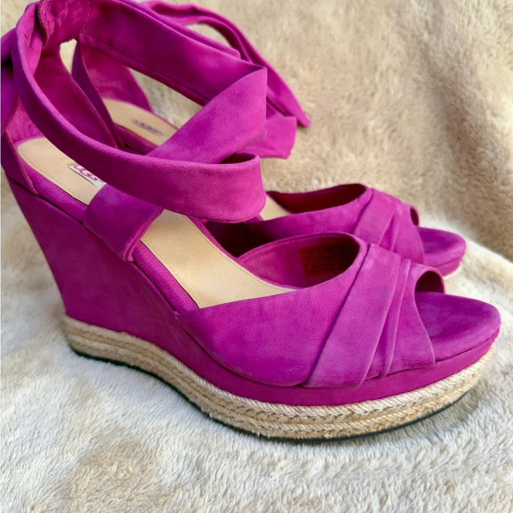UGG Lucianna Platform Wedge Strappy Party Date Night Pink‎ Sandals Sz 10 EUC